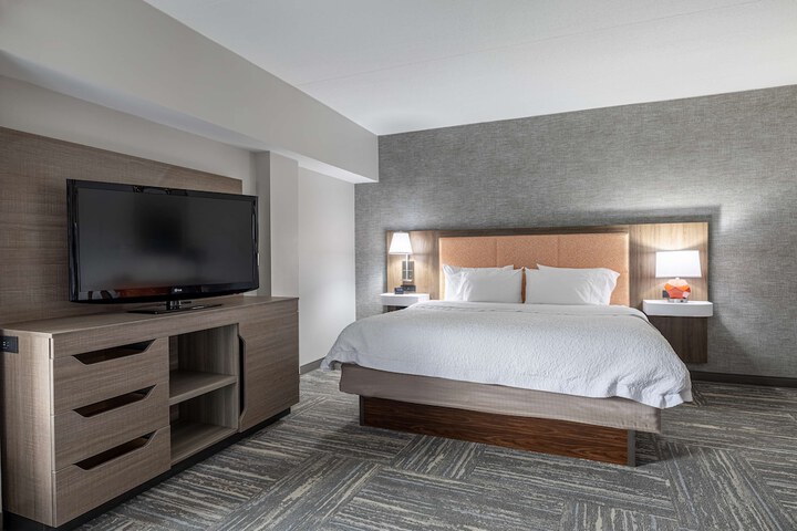 Hampton Inn & Suites Knoxville-Downtown