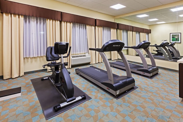 Holiday Inn Express Hotel & Suites Victoria by IHG