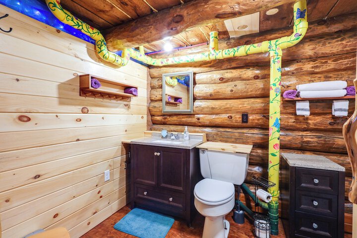 Cozy Elizabethtown Cabin w / Fire Pit!