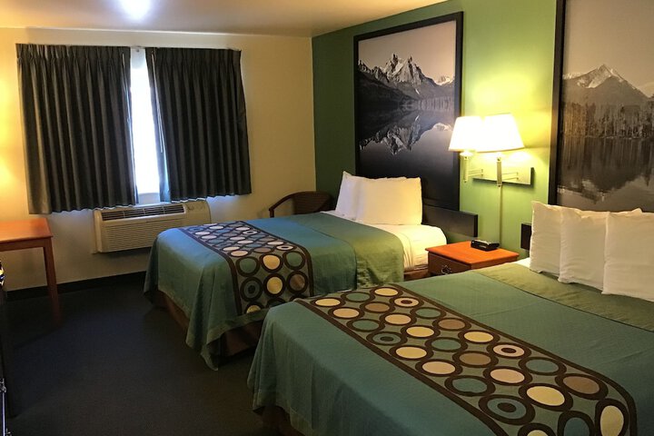 Room 35 of 43