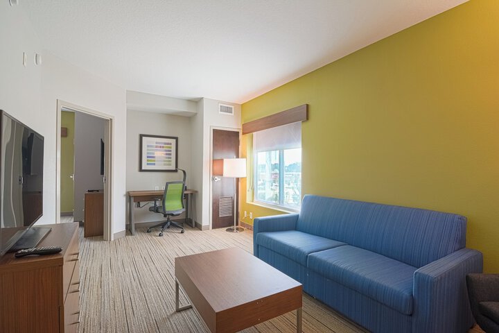 Room 32 of 55