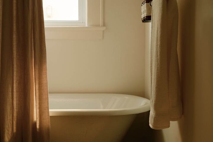 Room 28 of 28