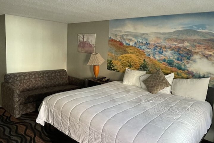 Room 34 of 79