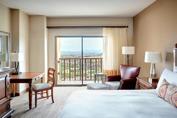 Room 51 of 108