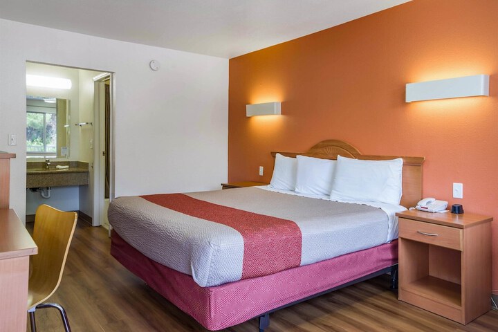 Motel 6 Concord CA