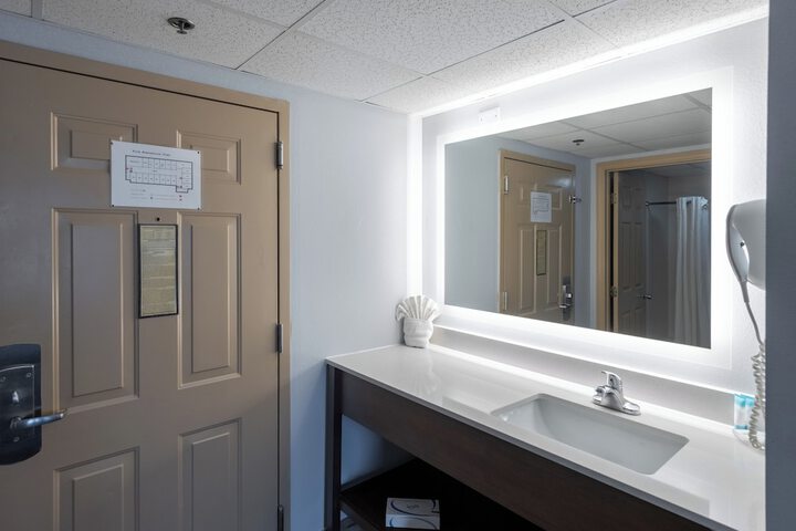 Room 17 of 59