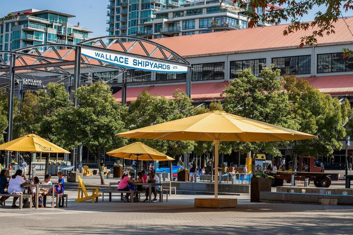 Coast Lonsdale Quay Hotel