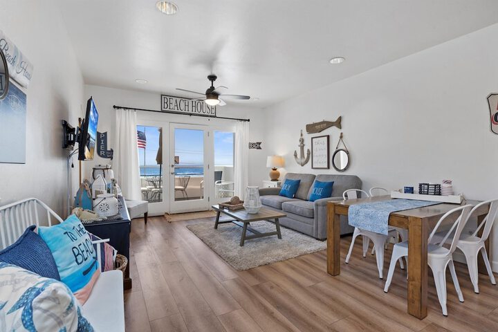 Beach House Inn & Suites