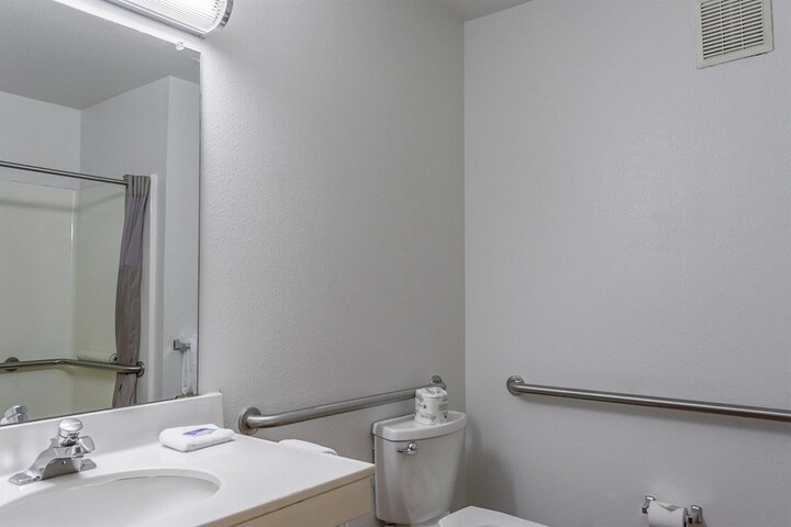 Motel 6 Redmond OR