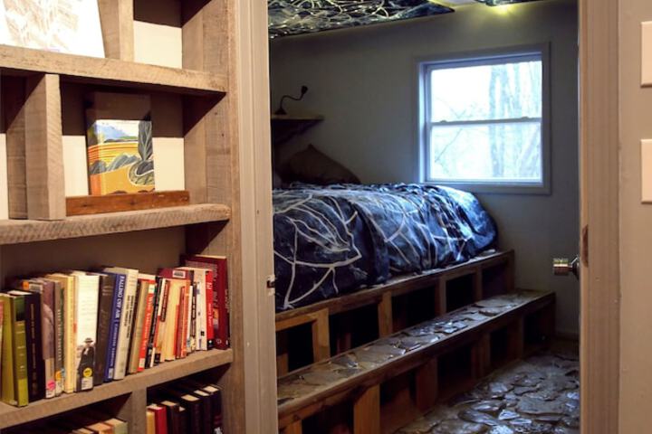 Lost River Hostel