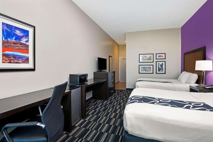 Room 25 of 29