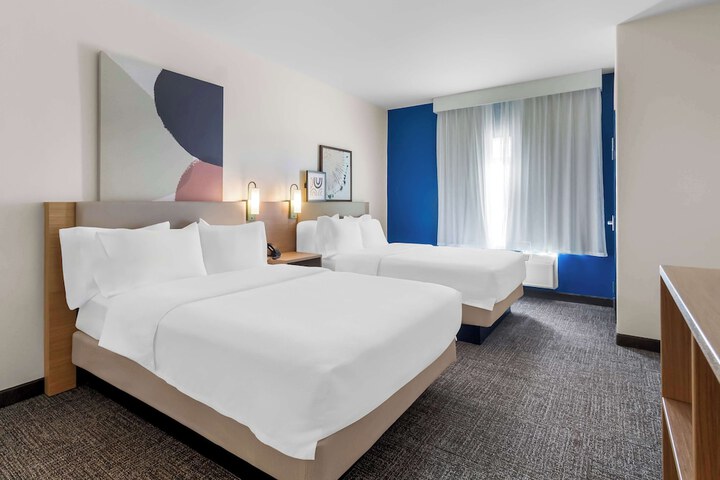 Spark by Hilton Pearland
