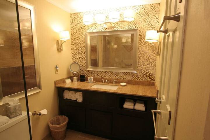 Room 43 of 63