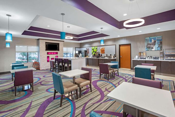 La Quinta Inn & Suites by Wyndham Houston Pasadena North