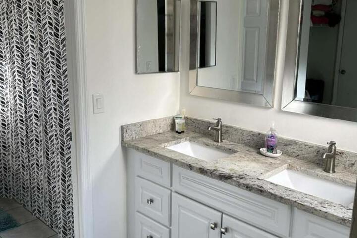 LUX VILLAs on beautiful Palmer Ranch