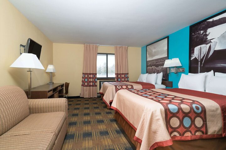 Room 4 of 22