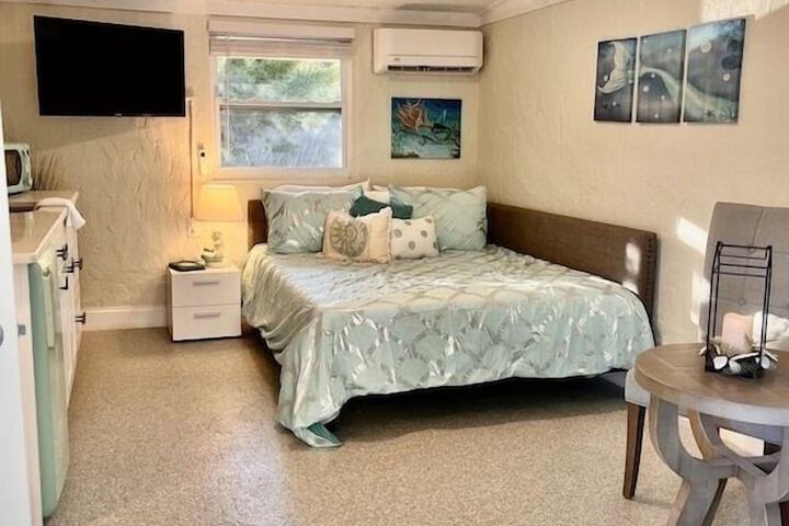 Room 21 of 33
