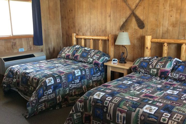 Sunshine Motel and Cabins