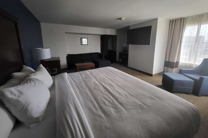Room 15 of 38