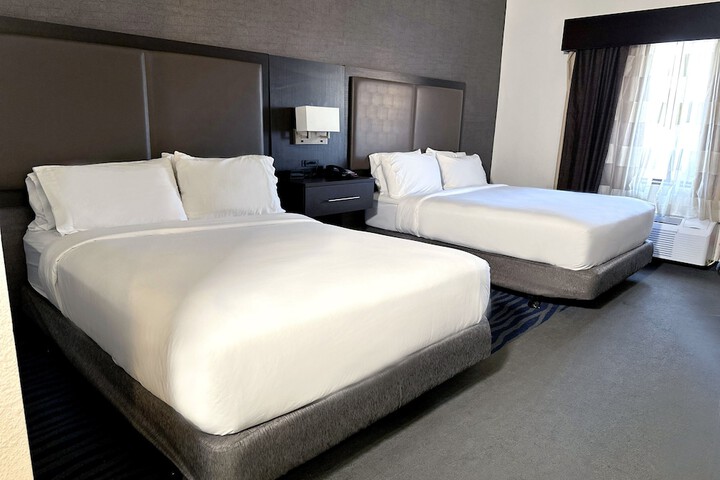 Room 21 of 43