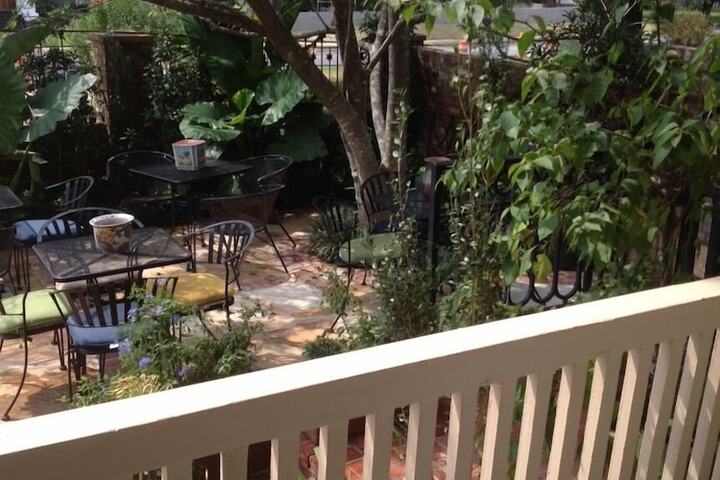 Stay Fairfield - Fairfield Place and Fairfield Manor Bed & Breakfast