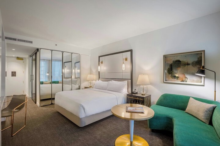 The Laura Hotel Houston Downtown, Autograph Collection