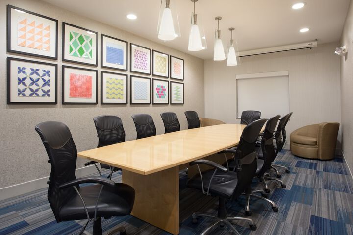 Holiday Inn Express & Suites Amarillo by IHG