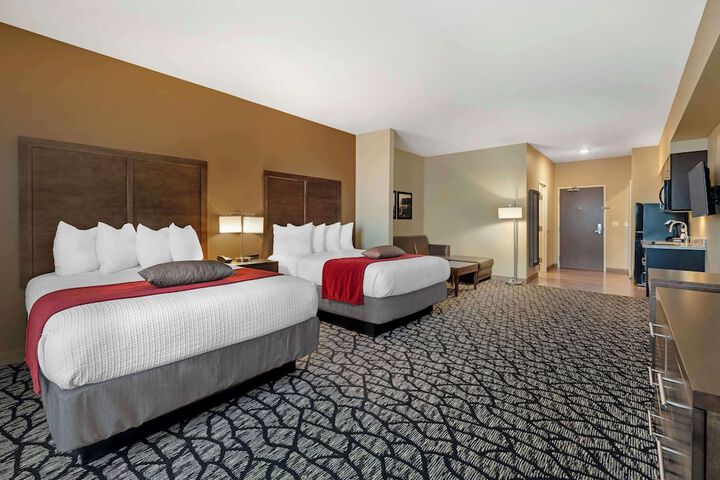 Best Western Plus Lakeview Hotel