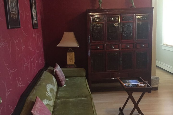Room 10 of 34