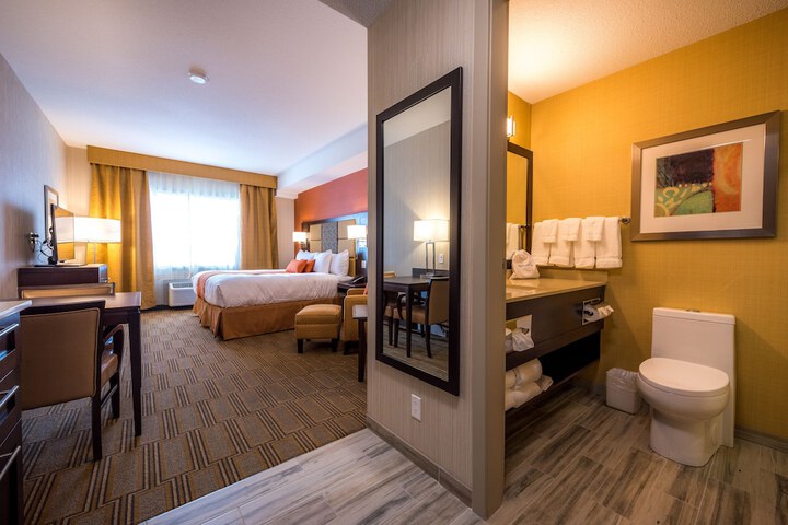 Room 35 of 91