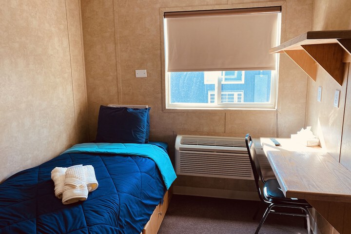 Room 7 of 30