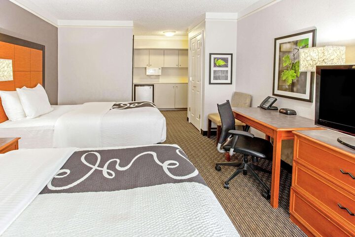 Room 20 of 34