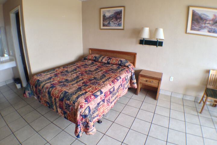 Room 13 of 50