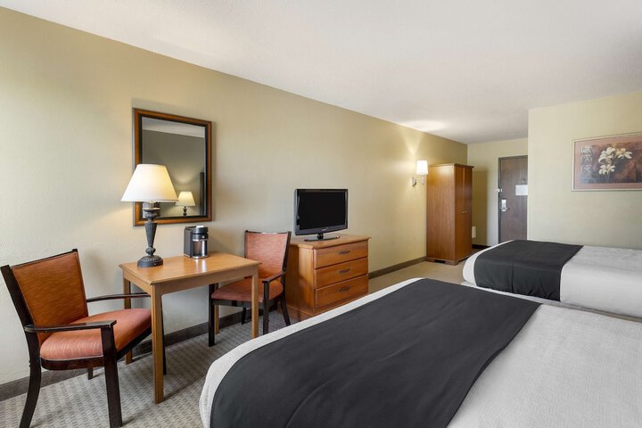 Best Western Plus The Charles Hotel