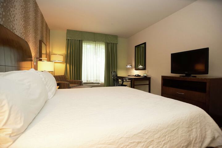 Room 18 of 46