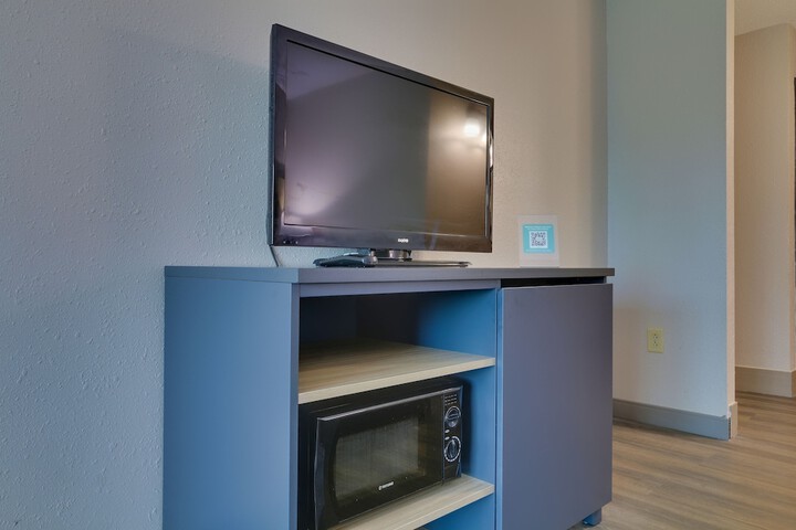 Room 13 of 34