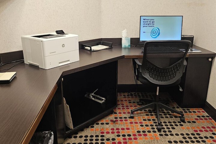 Business Center 45 of 48