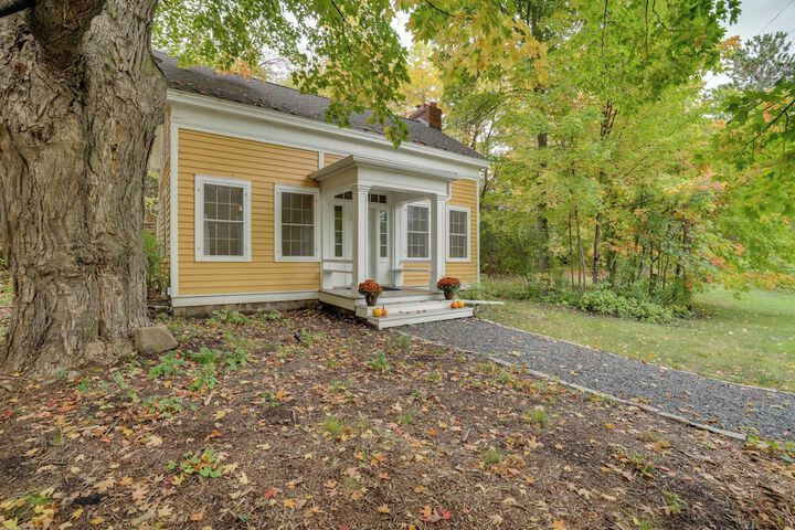 Historic Home in Taylors Falls w / Patio & Fire Pit