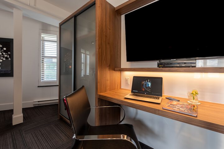 Room 10 of 46