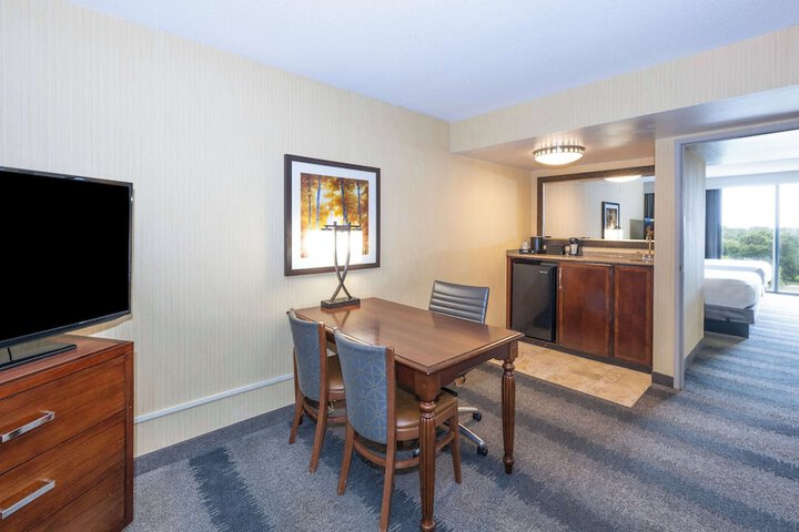 Room 35 of 110