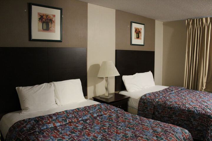 Room 35 of 63