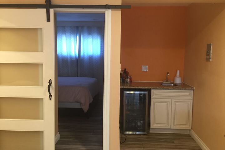 Room 25 of 38