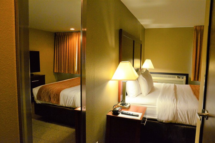 Room 62 of 103