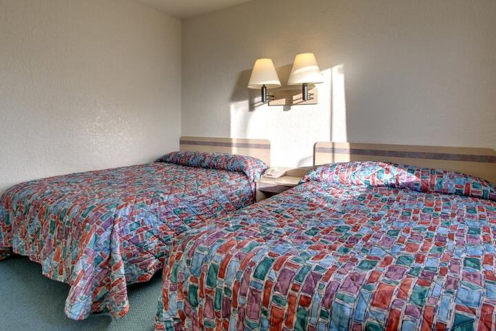 Room 21 of 35