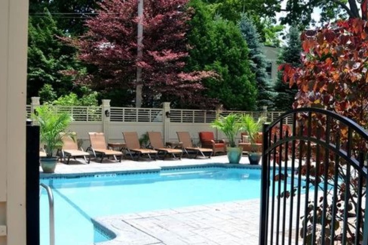 Pool 16 of 130