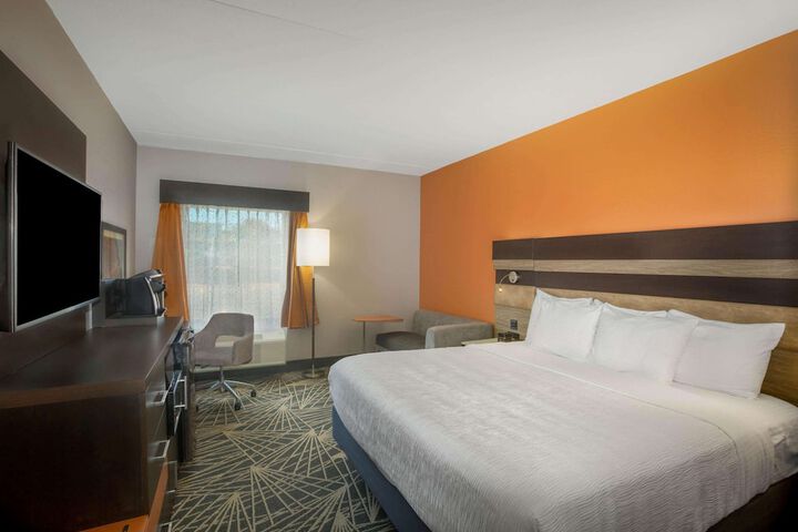 Room 47 of 67
