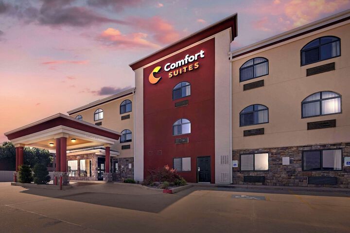 Hotel 4 of 64