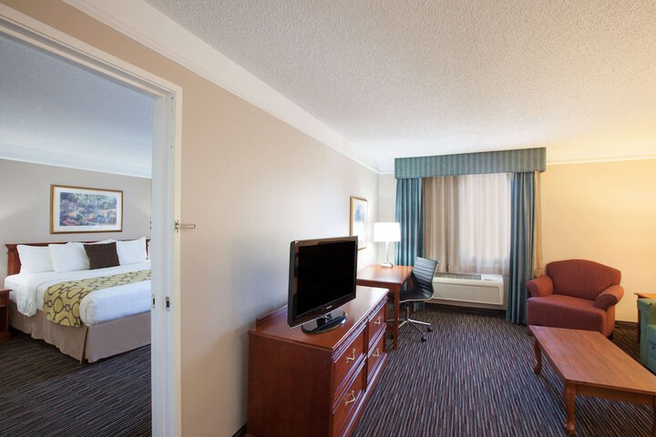Room 15 of 43
