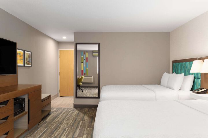 Room 42 of 75