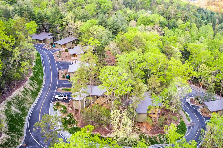 Pilot Cove Forest Lodging